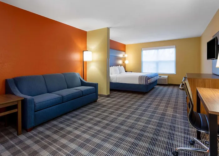 Hotel Americinn By Wyndham Clinton Fulton
