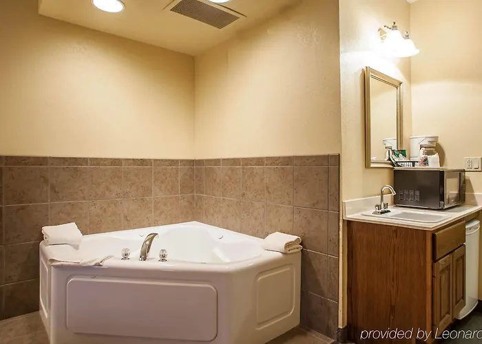 Americinn By Wyndham Clinton 3*